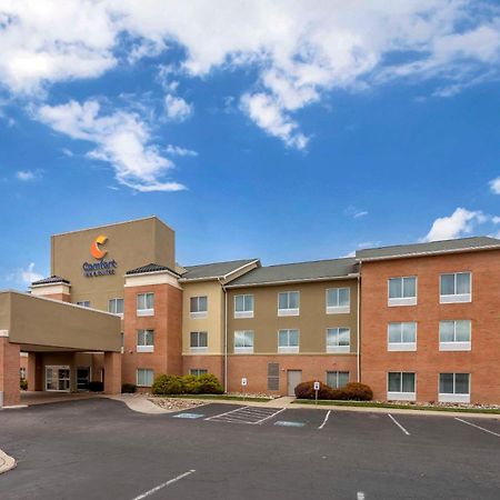 Comfort Inn & Suites Akron South Bagian luar foto