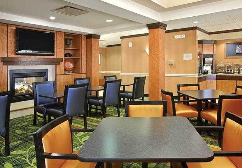 Comfort Inn & Suites Akron South Bagian luar foto