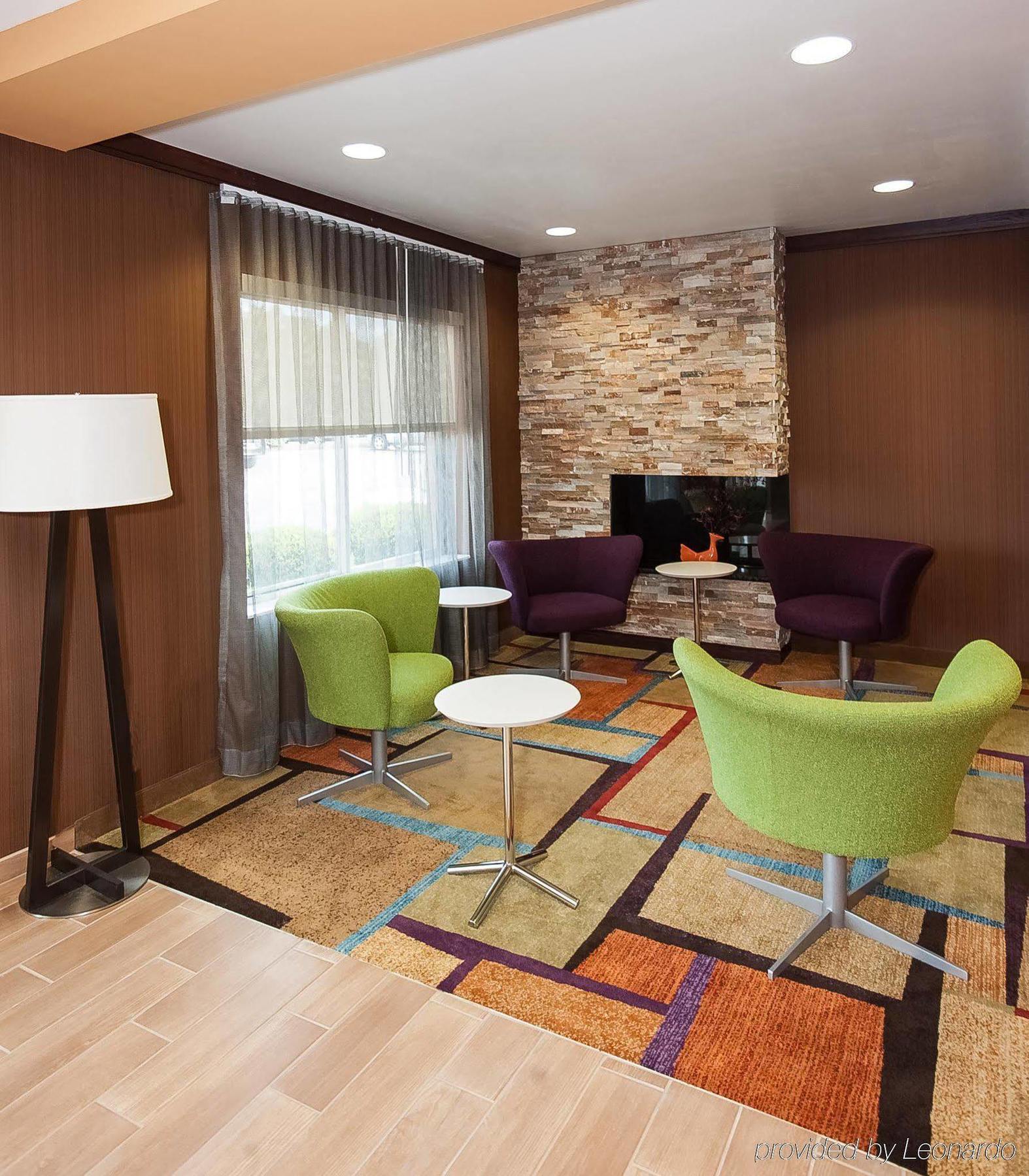 Comfort Inn & Suites Akron South Bagian luar foto